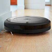 De nuevo casi a pecio mínimo: Amazon te deja esta semana el Roomba 692 por sólo 199 euros