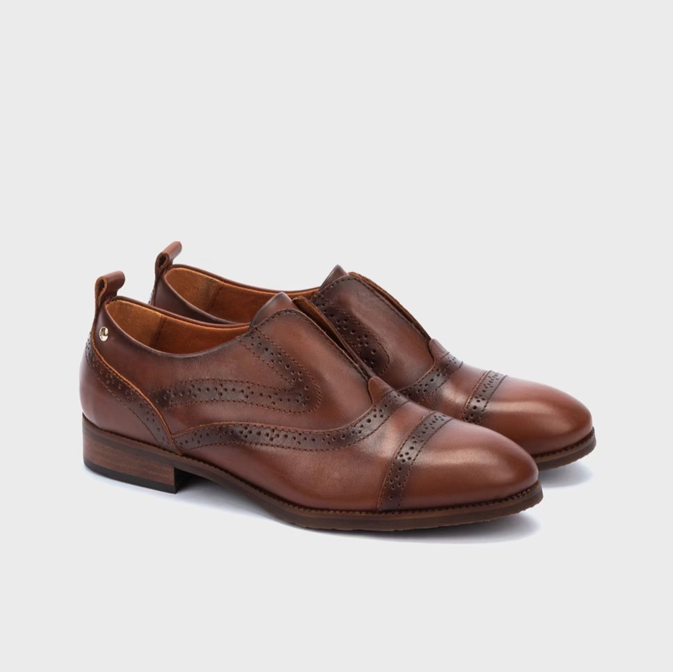 Zapatos estilo Oxford de piel sin cordones de Pikolinos

