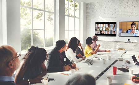 Zoom no solo triunfa en las videollamadas de trabajo o con amigos, también es la aplicación favorita de los políticos