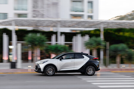 Toyota C-HR 2023 Prueba Contacto 15