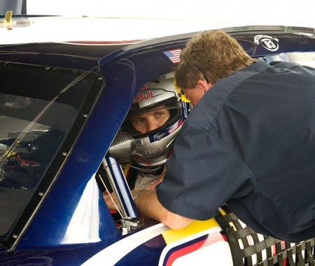 Mattias Ekström se queda sin más NASCAR, al menos este año