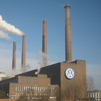 Volkswagen invierte 20.000 millones de euros en electromovilidad y otros 20.000 en motores convencionales