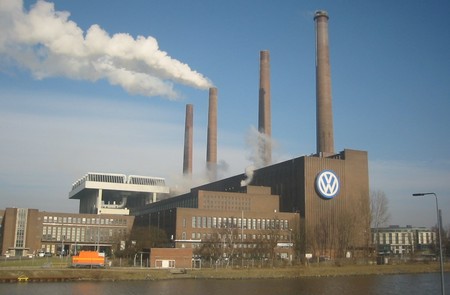 Volkswagen invierte 20.000 millones de euros en electromovilidad y otros 20.000 en motores convencionales
