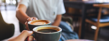 Café descafeinado y con cafeína: ¿cuál es más saludable? 