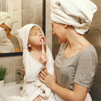 Siete hábitos diarios de higiene que puedes enseñar a tu hijo entre los dos y los cuatro años