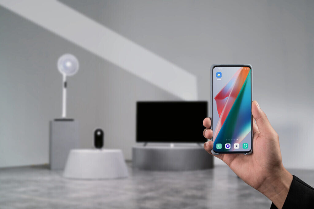 OPPO presenta una funda para el móvil que usa la banda ultra ancha para controlar los dispositivos del hogar conectado