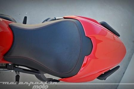 ducati_monster_1200_650_035.jpg