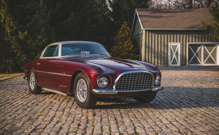 Uno de los tres Ferrari 375 America Coupe carrozados por Vignale sale a subasta: podría superar los 2,8 millones de euros