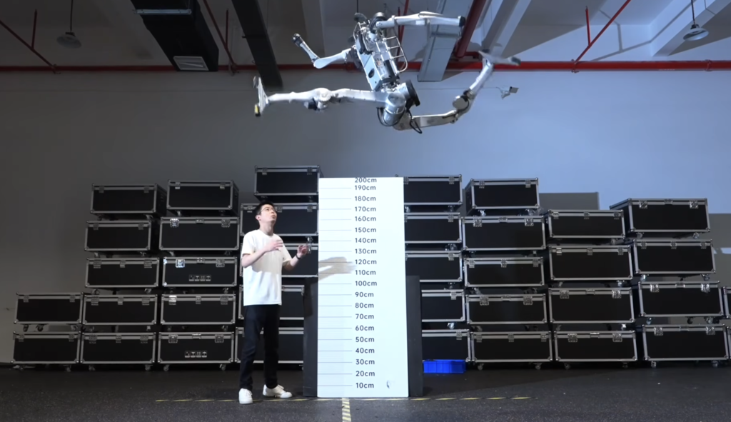 'Superman' es el nuevo robot humanoide de Unitree que salta más alto y corre más rápido que un humano. La pregunta es para qué