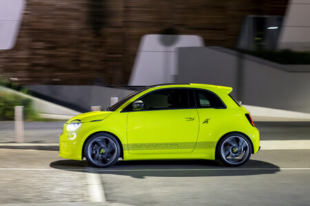 Abarth 500e 5
