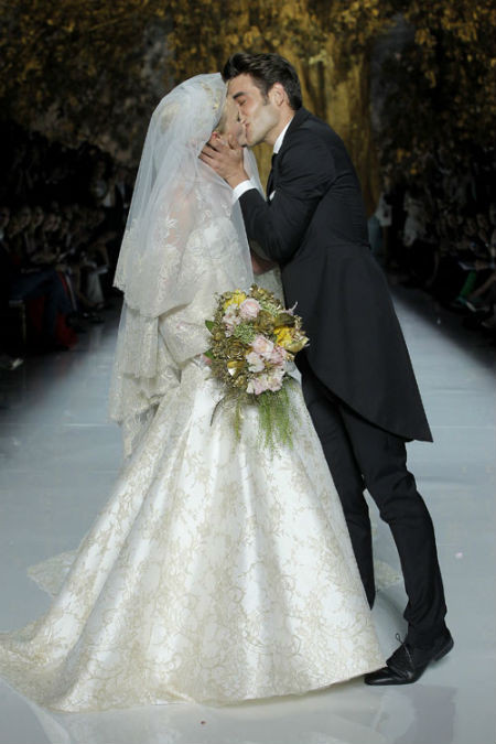 Jon Kortajarena cierra el desfile de Pronovias 2014
