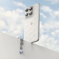 El 2026 ya tiene el Color del Año y Motorola lo convertirá en una edición especial exclusiva del edge 70, que además de ultradelgado estará adornado con cristales de Swarovski 