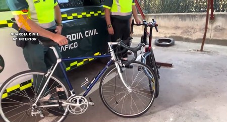 Un Ciclista Sexagenario Provoca Un Accidente De Trafico Y Con Drogas En Sangre003