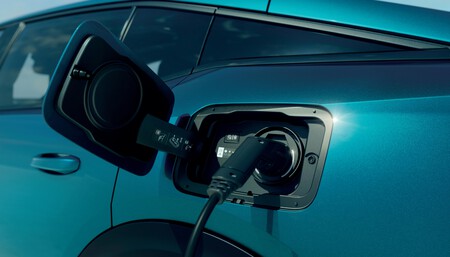 Peugeot 408 Primer Contacto 25