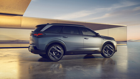 Peugeot E 5008 2024 8