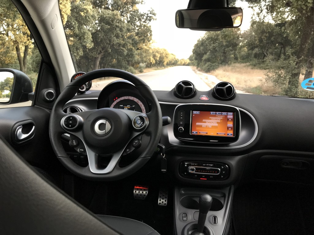 Smart ForTwo EQ Interior