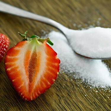 Si eres de los que lava sus fresas llegando del súper, estás dañándolas más de lo que crees