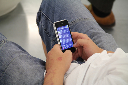 ¿Es malo que nuestros empleados usen las redes sociales en el trabajo?