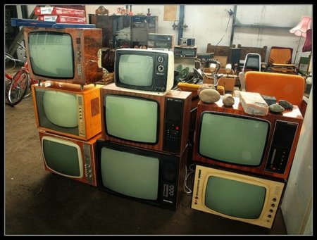 Internet en el salón y la vieja televisión al contenedor