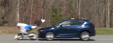 Los moteros somos invisibles para los SUV. Lo ha demostrado científicamente un estudio, y han hecho un vídeo de alerta