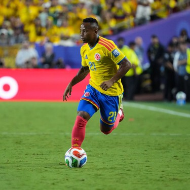 Un futbolista colombiano falló un penal en la copa del mundo, abandonó a su selección y, por seguridad, no ha regresado a su país