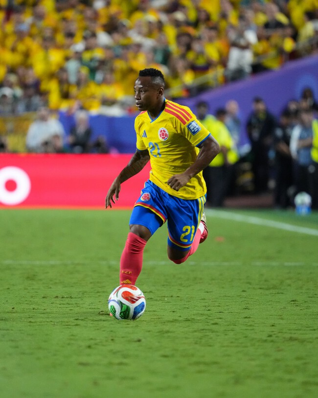 Fallar Un Gol En La Copa Del Mundo Es Un Error Grave Tanto Que Un Futbolista Colombiano Ha Decidido No Regresar A Su Pais Y Nadie Sabe Donde Esta