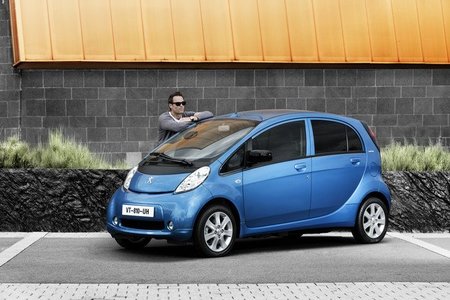 Peugeot i0n