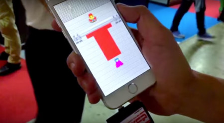 Vuelven los cartuchos de videojuegos, pero la videoconsola será tu smartphone