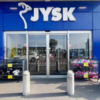 JYSK liquida casi a mitad de precio el set de muebles de jardín con el que convertir tu terraza en un cómodo salón