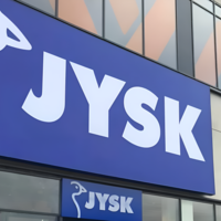 Chollo en Jysk: El elegante aparador que combina almacenaje y alta decoración con un 50% de descuento 