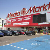 MediaMarkt comienza a liquidar exposiciones de Apple: estos son los outlet en los que puedes comprar un iPhone por 160 euros menos