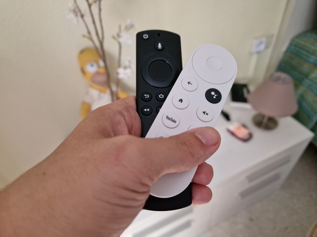 En qué se diferencia el Amazon Fire TV Stick del Chromecast con Google TV (HD) y cuál elegir