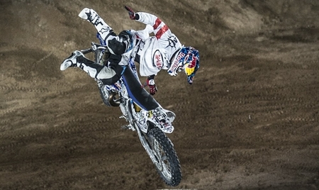 Tom Pagès domina la primera cita del Red Bull X-Fighters 2013 en México
