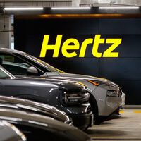 Condujo 40,000 km en un mes con un auto rentado. Al devolverlo, Hertz le pedía casi 200,000 pesos y amenazó con arrestarlo