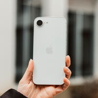 El iPhone “económico” ya no se hace de rogar: el iPhone 16e ha marcado un camino que Apple repetirá en 2026, según Gurman 