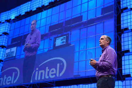 El CEO de Intel habla dos minutos sobre Meltdown y Spectre: ha repetido lo que ya sabíamos sin hacer autocrítica