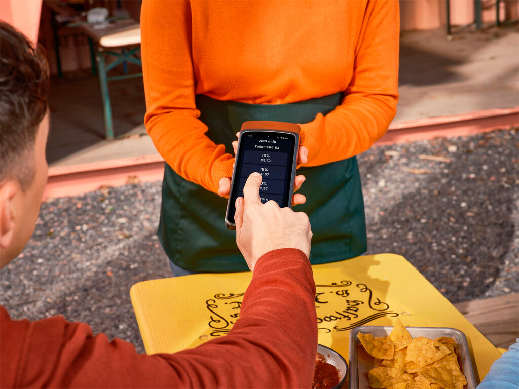 A España se le atraganta la propina en los restaurantes: un 77% cree que hay que eliminarla y más del 60% apenas dejan el cinco por ciento de la cuenta