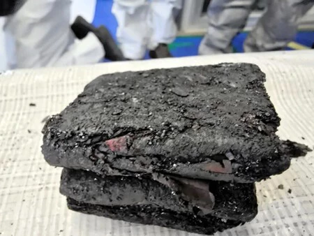 Así quedó la batería externa del vuelo