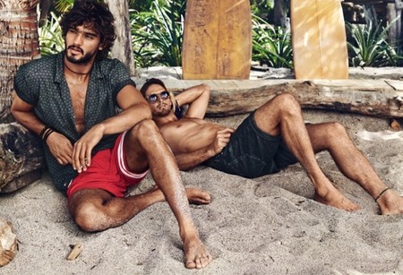 No sé vosotros, pero H&M ya está de verano con su nuevo catálogo de bañadores...
