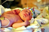 Por qué no hace falta bañar al bebé al nacer‏