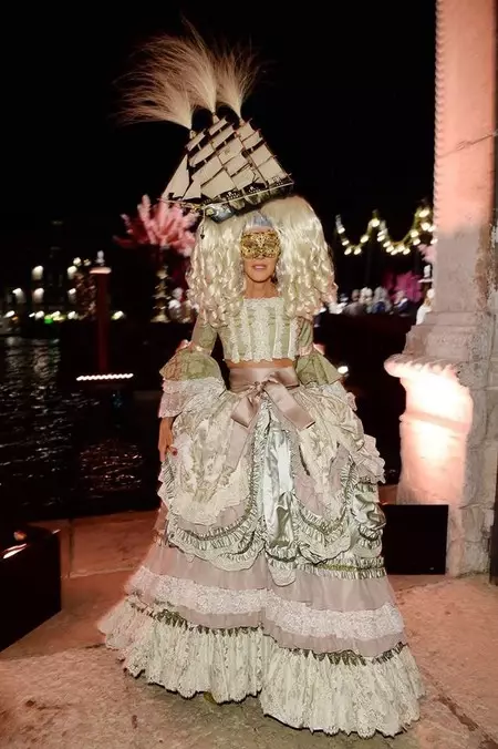 Cucú, ¿quién soy? Nos vamos de fiesta de máscaras venecianas con Dolce&Gabbana