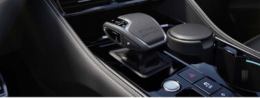 Si tienes un coche automático y no quieres achicharrar los frenos, recuerda que tienes un aliado: el freno motor