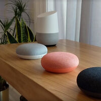 Google quiere que sus altavoces inteligentes aprendan cuál de ellos debe responder y obedecer si tienes varios instalados