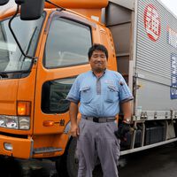 O fato de o Japão ter 100 mil pessoas com mais de 100 anos revela um problema: eles estão literalmente ficando sem motoristas 