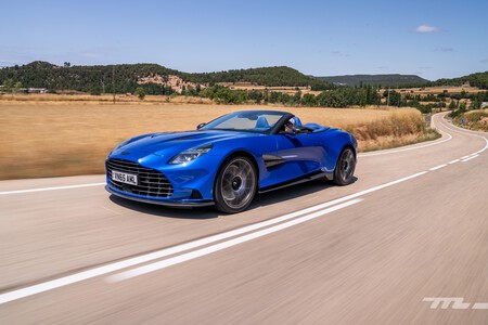 Aston Martin Vanquish Volante 2025 Prueba 049