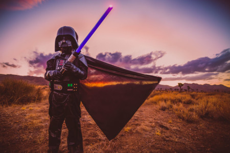 Una madre recrea con sus hijos las escenas de Tatooine de la Saga Star Wars