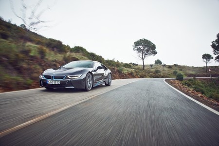 Conocemos más sobre el equipamiento, la conectividad e imágenes del BMW i8