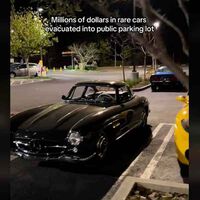 Alguien ha salvado una colección de coches que vale millones de los incendios de Los Ángeles aparcándolos en un McDonalds