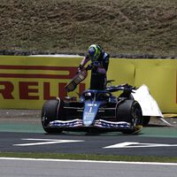 Esteban Ocon, de llamar "idiota" a Fernando Alonso a estar a punto de perder con su enemigo íntimo en Alpine