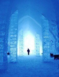 Ice Hotel: una noche bajo el hielo